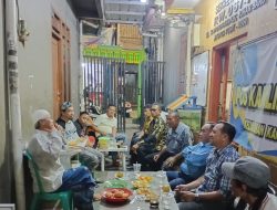 Polisi Hadir untuk Warga! Sinergi Kamtibmas Dibahas dalam Pertin RW 06 Kampung Rawa
