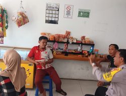 Bhabinkamtibmas Sambangi Warga Serdang, Imbau Waspada Keamanan Lingkungan