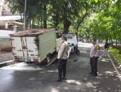 Gerak Cepat Polisi Tangani Insiden Mobil Terbakar Di Jalan Diponegoro Menteng