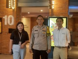 Polri Patroli Jalan Kaki West Mall Grand Indonesia Lakukan Pemantauan