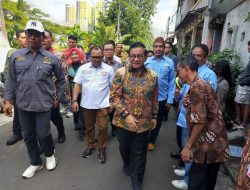Polsek Metro Menteng Laksanakan Pengamanan Kunjungan Gubernur DKI Jakarta Di Rw 01 Menteng