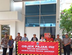 Polri Bantu Penertiban Penunggak Pajak Oleh UP3D Tanah Abang