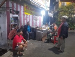 Dini Hari Polisi Susuri Gang Sempit, Warga Teriak: Terima Kasih Sudah Bikin Kami Tenang!