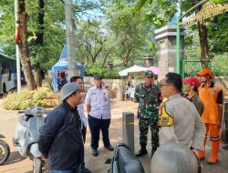 Bendera Ormas Diturunkan, Polsek Metro Tanah Abang Berantas Premanisme dengan Tindakan Tegas