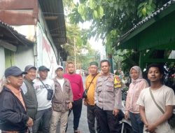 Antisipasi Gangguan Kamtibmas, Bhabinkamtibmas Petojo Utara Bersama Ketua RW/RT Lakukan Pemantauan Wilayah Rawan