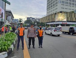 Kapolsubsektor Sarinah Pantau Langsung Kegiatan CFD Di Simpang Sarinah, Sampaikan Himbauan Kamtibmas Kepada Warga