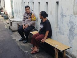 Bhabinkamtibmas Sambang Warga Jl. Gg. Mantri, Ajak Awasi Anak Agar Tidak Terlibat Tawuran