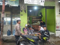Perkuat Keamanan! Bhabinkamtibmas Galur Sambang Karang Taruna RW 06, Kerja Sama Masyarakat-Polisi