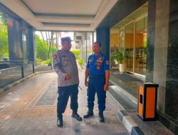 Polisi Gerak Cepat Bersama Damkar Tanggap Cepat Padamkan Kebakaran Di Hotel Horison Jalan Menteng Raya