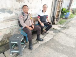 Pererat Sinergi, Bhabinkamtibmas Gunung Sahari Utara Sambangi Tokoh Masyarakat RW 05