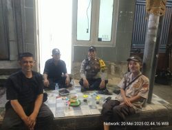 Sambang Tengah Malam, Polisi Hadir Temani Warga Galur Jaga Lingkungan