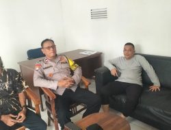 Sambang Pos Sekretariat RW, Bhabinkamtibmas Johar Baru Imbau Warga Waspada Keamanan