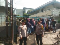 Ketegasan Polisi dalam Pengamanan Pembagian Kupon Pangan Bersubsidi oleh Dinas KPKP