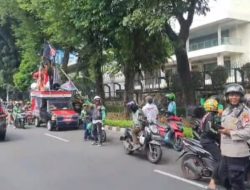 Potret Keakraban Polri Dalam Pengawalan Aksi Unjuk Rasa Ojek Online