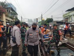 Tertibkan Bangunan Liar, Polsek Sawah Besar Bersama PT KAI Gelar Walkthrough di Jalur Rel Mangga Dua Selatan