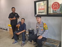 Waspada Modus Baru Kejahatan” Petugas PLN Gadungan Bhabinkamtibmas Sambangi Tempat Usaha Warga