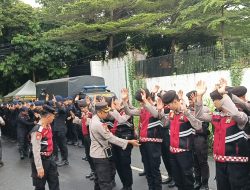Polsek Metro Menteng Laksanakan Apel Pengamanan Antisipasi Unjuk Rasa DPD Front Persaudaraan Islam di Kantor Komnas HAM