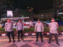 Patroli Cipta Kondisi Malam Hari di Kawasan Bundaran HI, Polsek Menteng Imbau Warga untuk Segera Pulang