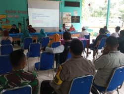 Bhabinkamtibmas Karang Anyar Kawal Rapat Survei Mawas Diri 2025″ Bersama Puskesmas Sawah Besar