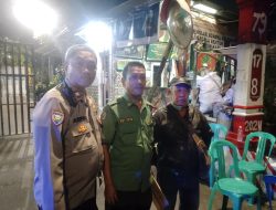 Cegah Gangguan Kamtibmas, Bhabinkamtibmas Sambangi Pos Satkamling di Mangga Dua Selatan