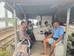 Bhabinkamtibmas Jalin Silaturahmi, Ciptakan Rasa Aman di Bendungan Hilir