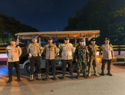 Patroli Tiga Pilar Menteng Kontrol Perbatasan Menteng Tenggulun, Antisipasi Gangguan Kamtibmas dan Tawuran Warga