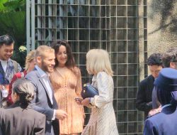Polsek Metro Menteng Laksanakan Pengamanan Kunjungan Waskita Spouse Presiden Prancis Mrs. Brigitte Macron di Gallery Roh, Menteng