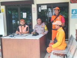 Patroli Kewilayahan Bhabinkamtibmas Johar Baru dan PPSU, Ciptakan Libur Bersama Kondusif dan Bersih