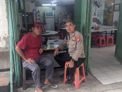 Patroli Dialogis dan Sambang Warga, Polsek Sawah Besar Jaga Keamanan Pasar Baru