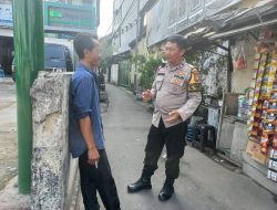 Bhabinkamtibmas Karet Tengsin Sambang Warga, Imbau Waspada Curat dan Bahaya Banjir