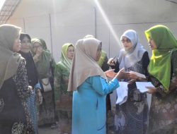PAC Muslimat NU Kecamatan Bumiayu Salurkan Bantuan untuk Korban Tanah Bergerak di Desa Mendala Kecamatan Sirampog