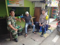 Jaga Kondusifitas Wilayah, Bhabinkamtibmas dan Babinsa Galur Sambang Warga RW 04