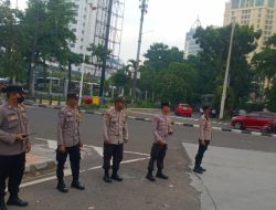 Polisi Kawal Ketat Upacara Hari Lahir Pancasila di Kemenlu RI, Lalin di Tikungan Kwini I Terkendali