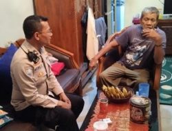 Dekatkan Diri ke Warga, Bhabinkamtibmas  Cempaka Putih Timur Sambangi Tokoh Masyarakat