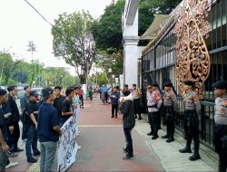 Aksi Damai di Depan Kemendagri Berlangsung Aman dan Humanis
