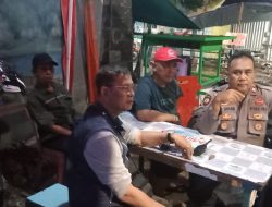 Kapolsubsektor Cut Mutia Bersama Warga Kalipasir Pemantauan Perbatasan, Antisipasi Tawuran dan Kerawanan Malam Hari