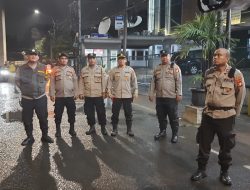 Intensifkan Pengamanan Perbatasan Tambak – , Patroli Cipkon Menteng Antisipasi Tawuran Warga dan Kejahatan Malam Hari