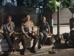 Bhabinkamtibmas Cikini Sambangi Satkamling Rw 05, Himbau Warga Tingkatkan Kewaspadaan Menjelang Pagi Hari