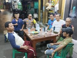 Bhabinkamtibmas Kampung Rawa Dorong Peran Aktif Warga Lewat Sambang Satkamling RW 01
