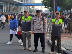 Kapolsubsektor Sarinah Pantau Giat CFD di Simpang Sarinah, Antisipasi Aksi Copet di Tengah Kerumunan Masyarakat