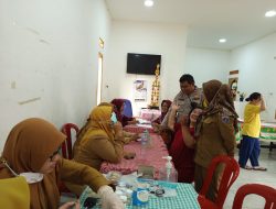 Bhabinkamtibmas Kelurahan Petamburan Melakukan Monitoring Kegiatan Posyandu Lansia RW 01