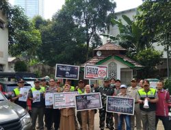 Tiga Pilar Kelurahan Karet Tengsin Sosialisasi Bahaya Narkoba Di Lingkungan RW 02