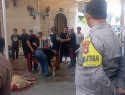 Polsek Metro Gambir Pantau Ketat Pemotongan Hewan Qurban di Masjid Raudhoh, Situasi Aman dan Terkendali