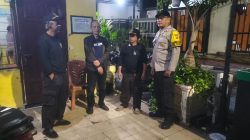 Bhabinkamtibmas Johar Baru Sambangi Poskamling RW 09, Imbau Warga Tingkatkan Kewaspadaan