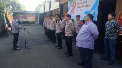 Wakapolsek Senen Pimpin Apel Pagi, Tekankan Kebersihan dan Semangat Kerja