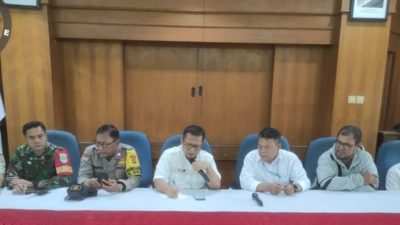 Jaga Harmoni Wilayah, Bhabinkamtibmas Johar Baru Hadiri Rapat Kamtibmas RW 09
