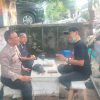 Dekat dengan Warga, Bhabinkamtibmas Aiptu Sunarto Sampaikan Pesan Damai di RW 06 Johar Baru
