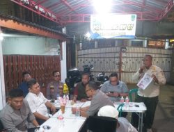 Tokoh Masyarakat dan Bhabinkamtibmas Hadiri Pertemuan Rutin RW 07 Kampung Rawa