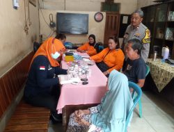 Monitoring Posyandu Balita dan Lansia di RW 01 Mangga Dua Selatan Berjalan Lancar