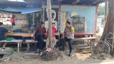 Sambangi Warga, Bhabinkamtibmas Perkuat Kewaspadaan di Wilayah Kepu Barat